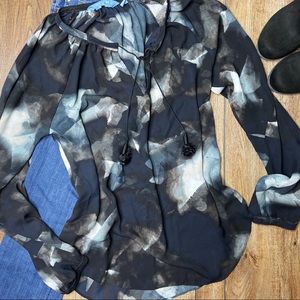 (SOLD) Vera Wang | Flowy Sheer Top